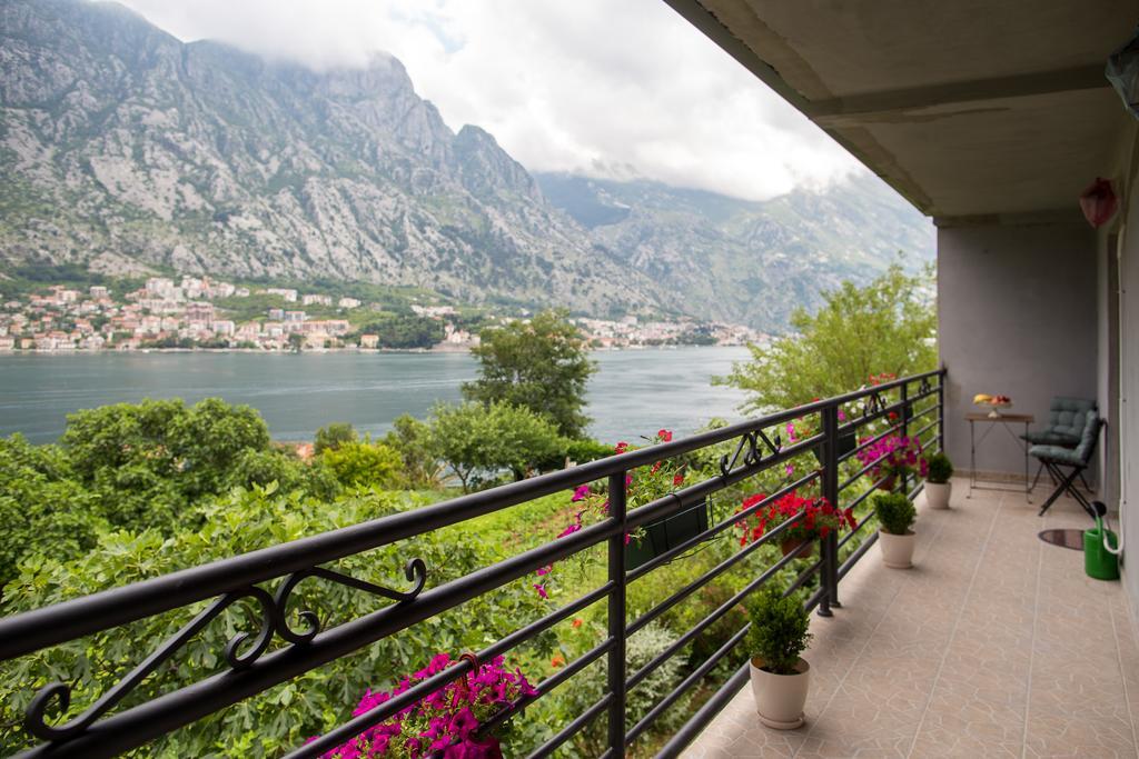 Apartment Bambo Tre Sorrele Kotor Exterior foto