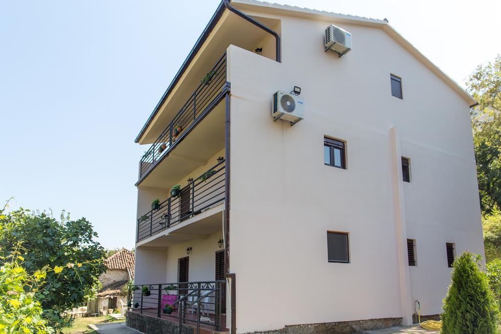 Apartment Bambo Tre Sorrele Kotor Exterior foto