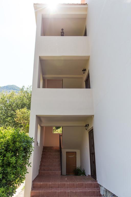 Apartment Bambo Tre Sorrele Kotor Exterior foto
