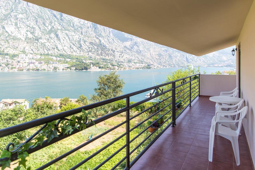 Apartment Bambo Tre Sorrele Kotor Exterior foto